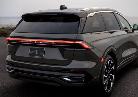 The rear of a 2025 Lincoln Black Label Nautilus® SUV displays full LED rear lighting. | Bayway Lincoln in Houston TX